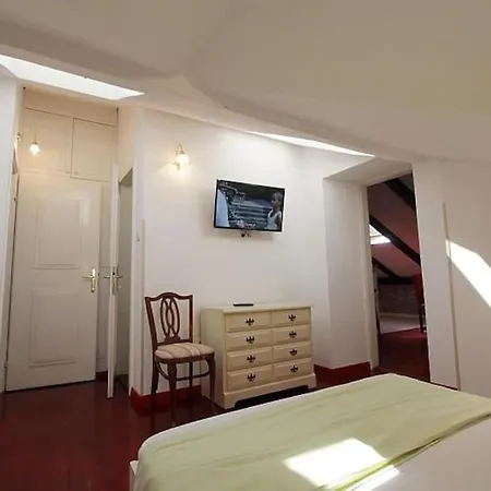 Dahlia 2 Apartment